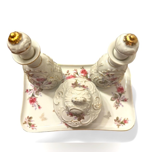 Vintage Early 20th Century Bond Ware Lipper and Mann (L&M) 7 Piece Vanity Set. - Picture 2 of 6